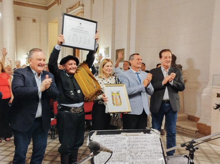 Senadores reconocieron a 