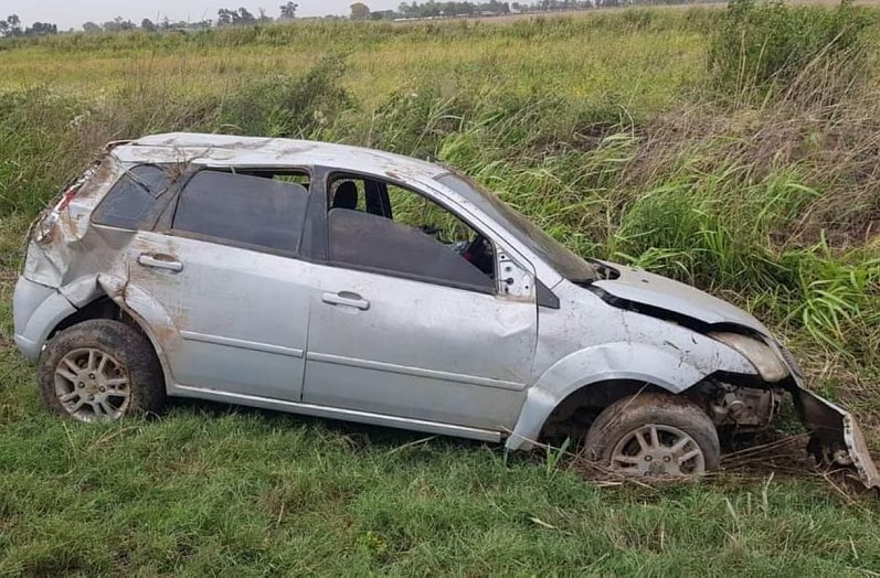 Morteros: Automovilista terminó en un canal