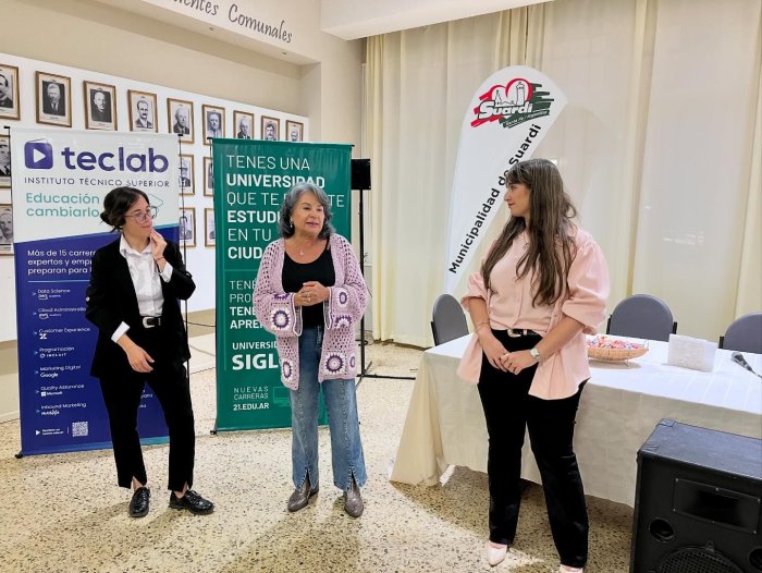 La Universidad Siglo 21 presentó su oferta educativa en Suardi