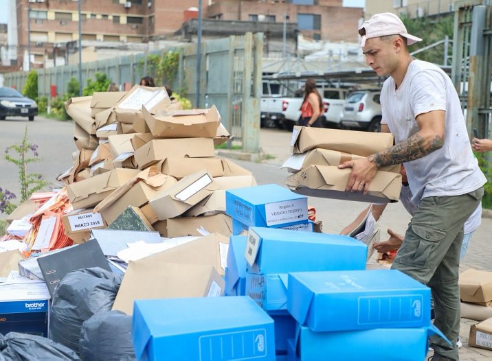 Despapelización: el Gobierno ya descartó 70 toneladas de papel en toda la administración provincial

