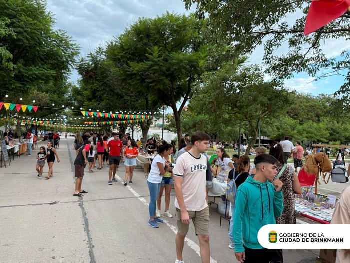Brinkmann: Gran respuesta a la Tarde Juvenil y Feria de Jóvenes Emprendedores