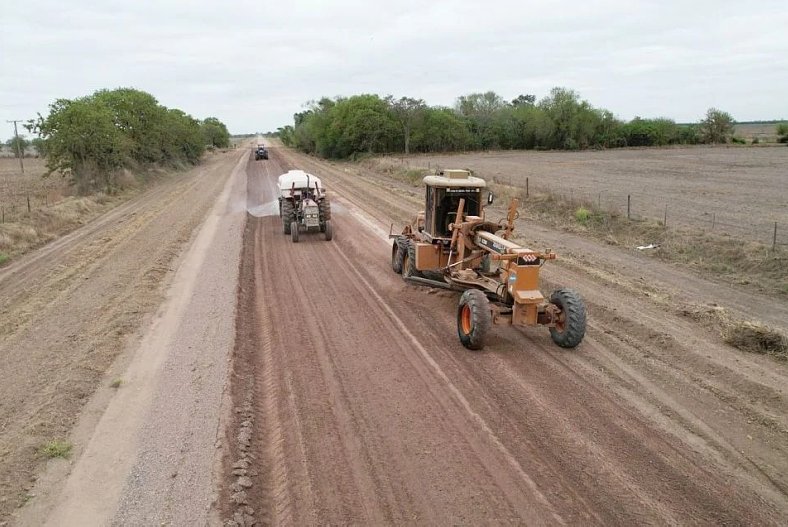 Transfieren $ 50 millones a La Lucila para la obra de desarrollo y mantenimiento de caminos rurales