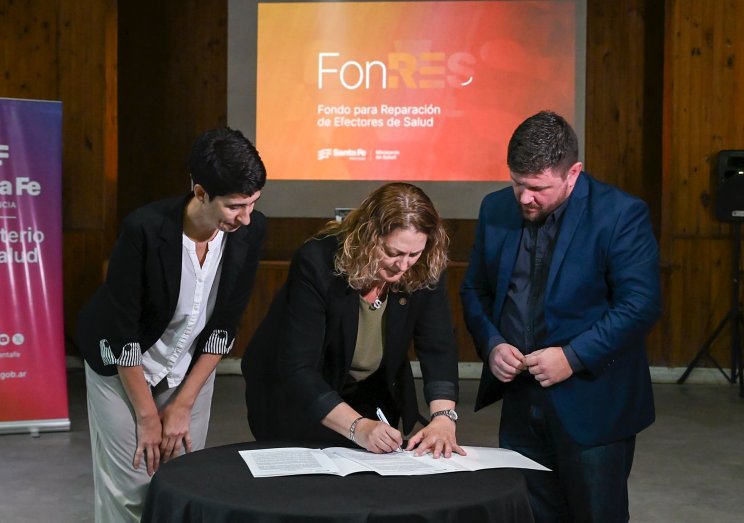 Provincia entregó fondos a 20 municipios y comunas del departamento Castellanos