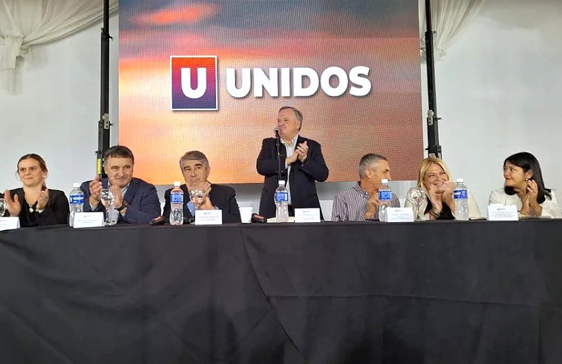 Se presentaron todos los candidatos departamentales de «Unidos para Cambiar Santa Fe» 