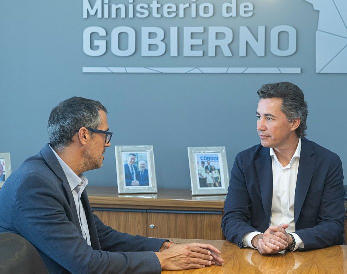 Demarchi acompañó licitaciones de obras viales y se reunió con el Ministro Calvo