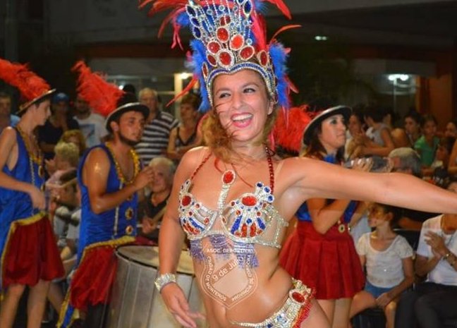 Unas 6000 personas en las dos primeras noches de carnaval de 9 de Julio