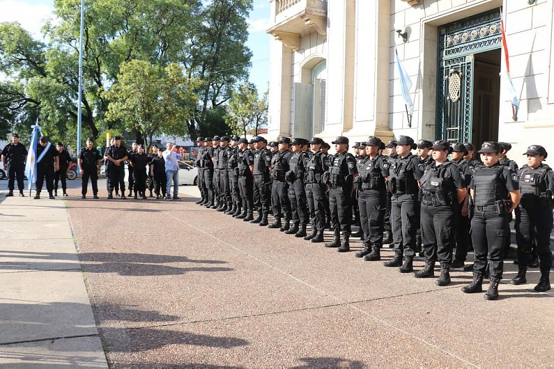 Provincia incorporó 50 efectivos policiales al departamento Castellanos