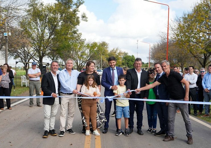 Pullaro inauguró la repavimentación de la Ruta 20 en el departamento Castellanos