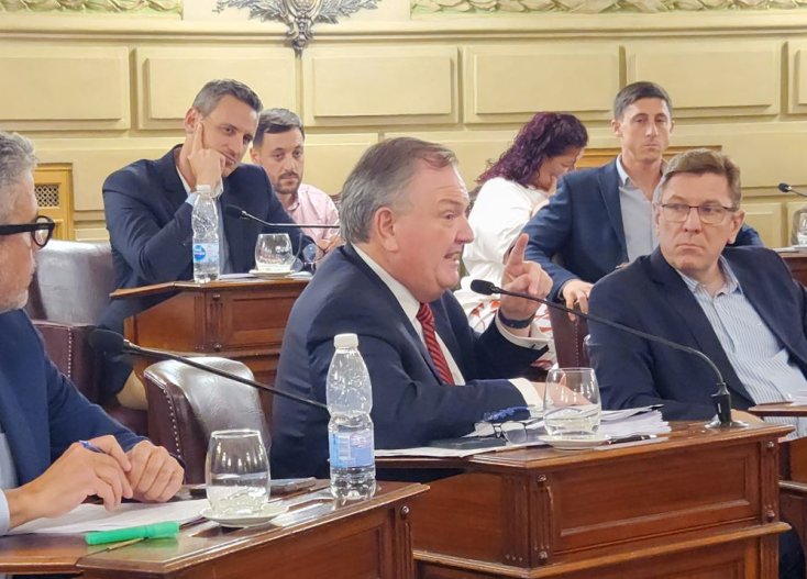 El Senado autorizó a la provincia a tomar un crédito por 1000 millones de dólares