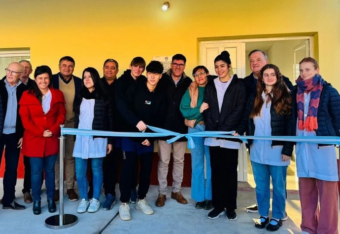 Quedaron inauguradas nuevas aulas en Arrufó y Ceres