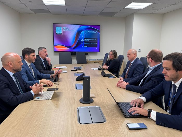 Pullaro comenzó su actividad en EE.UU. con reuniones en el BID y la Cámara de Comercio