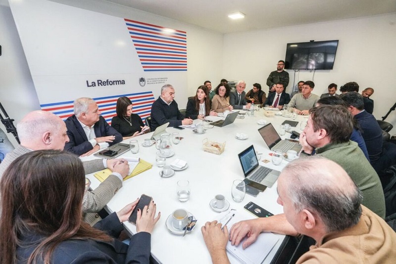   
Con la Comisión de Funcionamiento del Estado y Participación Ciudadana comenzó el trabajo por temáticas

