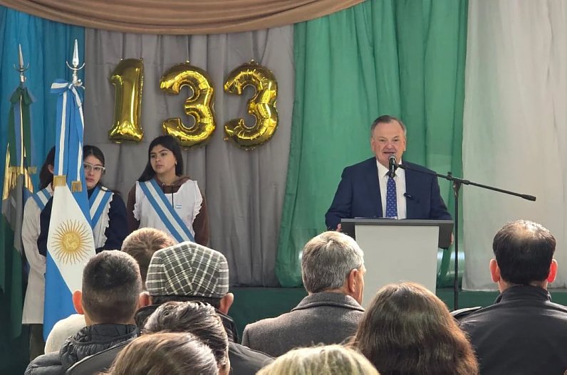 Ambrosetti celebró sus 133 años con un emotivo acto y un colorido festival artístico