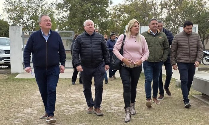 Michlig anunció la construcción de un natatorio semiolímpico en el CEF N° 40 de Ceres