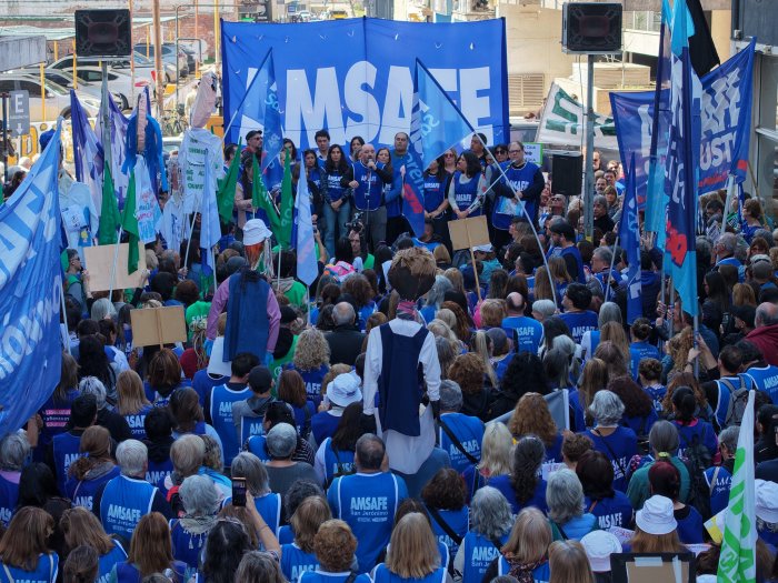 AMSAFE se movilizó frente a la Caja de Jubilaciones 