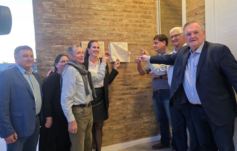 Inauguración de numerosas obras públicas en Colonia Dos Rosas y la Legua