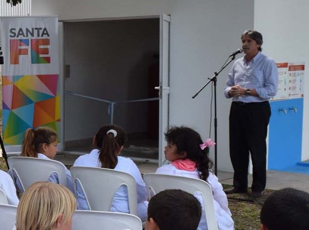 El Ministro Garibay inauguró el agua potable en Colonia Ana
