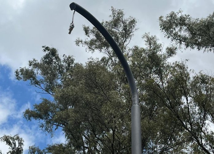 Vandalismo en el paseo recientemente inaugurado en el ferrocarril de Suardi