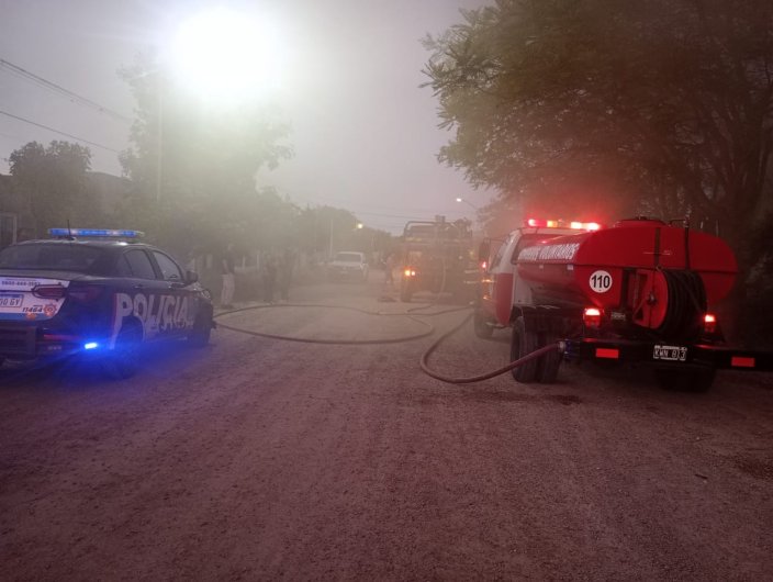 Importante incendio afectó una vivienda de San Cristóbal