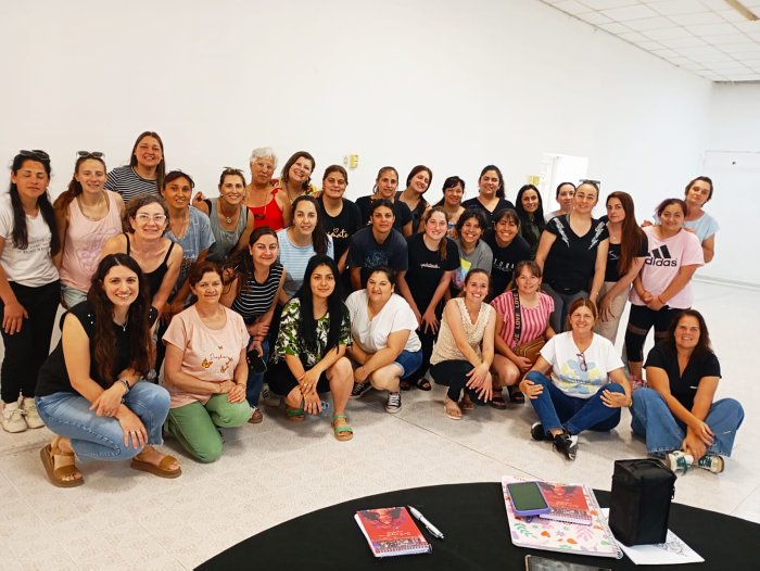 Se realiza una capacitación para emprendedoras de Col. Vignaud