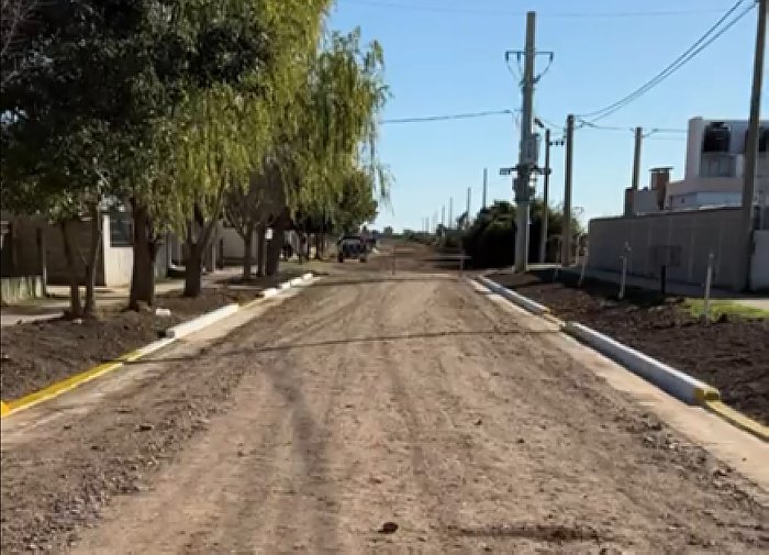 Avanza la obra de cordón cuneta en Brinkmann