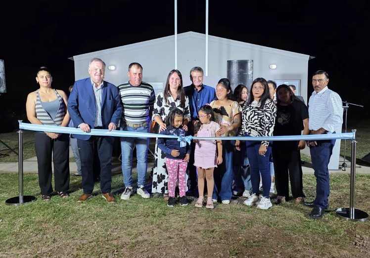Ambrosetti: Se inauguraron dos nuevas viviendas del Programa Comunal “Mi Tierra, Mi Hogar”