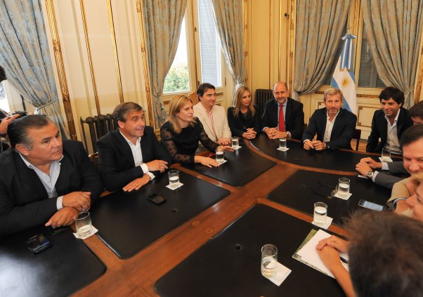 Intendentes y Presidente Comunales del PJ se reunieron con Frigerio