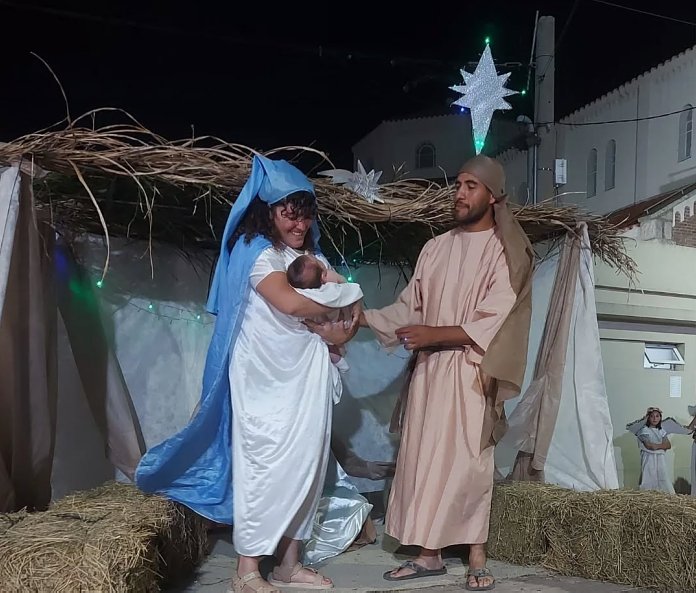 La Parroquia de Suardi anticipó la Navidad con el pesebre y peña