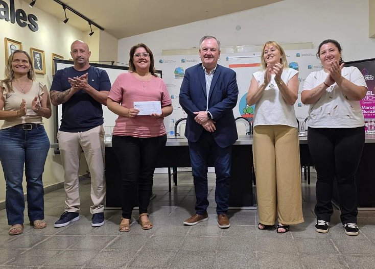 Michlig firmó convenios, anunció obras y entregó aportes a instituciones de San Guillermo