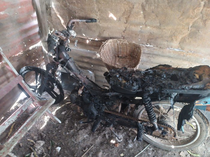 Investigan un robo en Suardi y el incendio de una moto en Hersilia