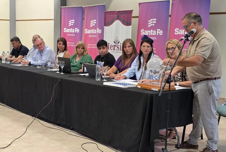 Hersilia: Se realizó el sorteo de 10 viviendas construídas por la provincia