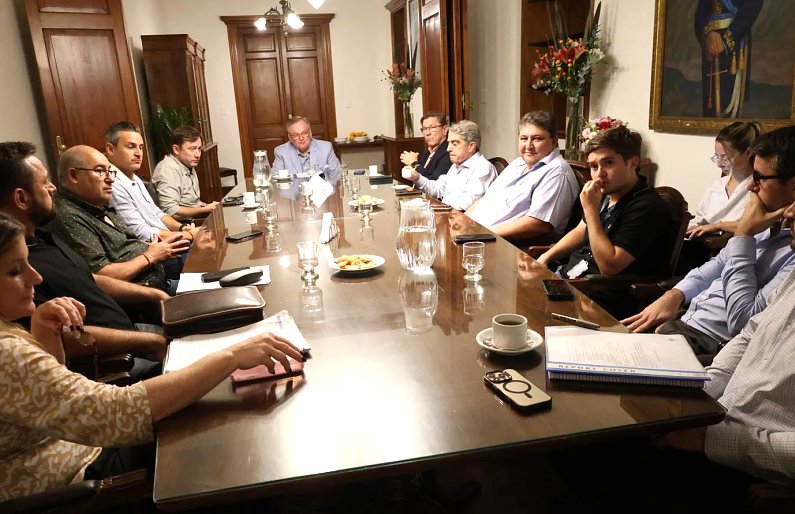 El Senado avanza con la ronda de diálogo multisectorial por la nueva ley orgánica de Municipios