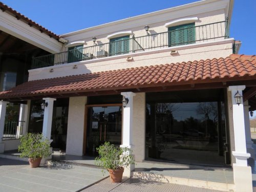 Suardi: Realizan trabajos de pintura en el Hotel San Martín