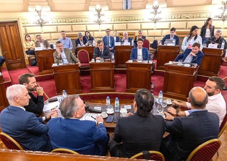 Buscan modificar el sistema laboral de Santa Fe para reducir juicios y costos