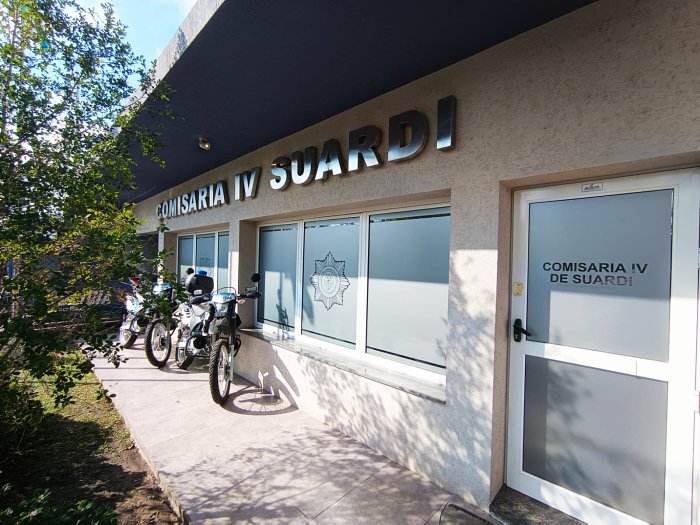 Robos en Suardi y Ceres: Sustraen ropa de un comercio y herramientas de una vivienda