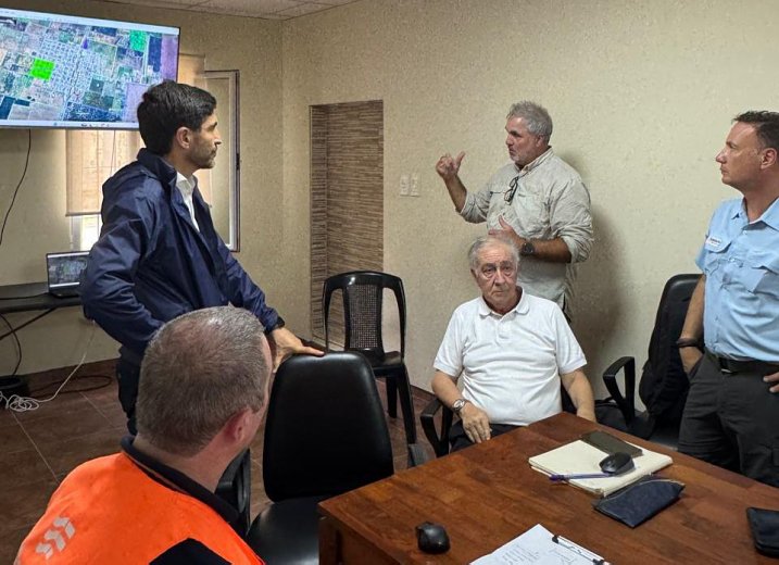 Pullaro visitó Villa Minetti ante las importantes lluvias caídas en las últimas horas