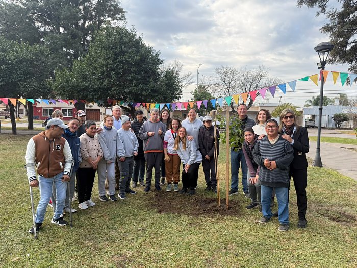 Suardi impulsó una jornada de concientización ambiental y reciclaje en la Plaza San Martín