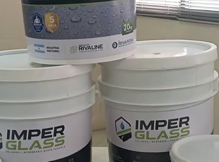 Rivarosa presentó ImperGlass, un impermeabilizante fabricado con caucho reciclado