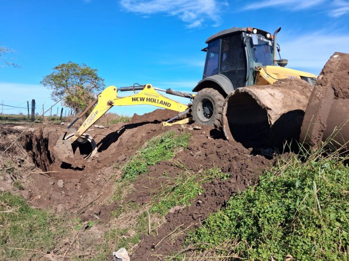 Suardi avanza con obras de mantenimiento y mejoras en caminos rurales
