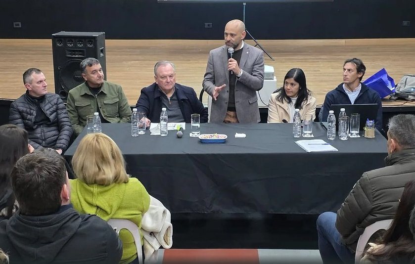 Presentaron en San Guillermo el Programa de Ordenamiento Territorial Apícola y firmaron convenios con municipios y comunas