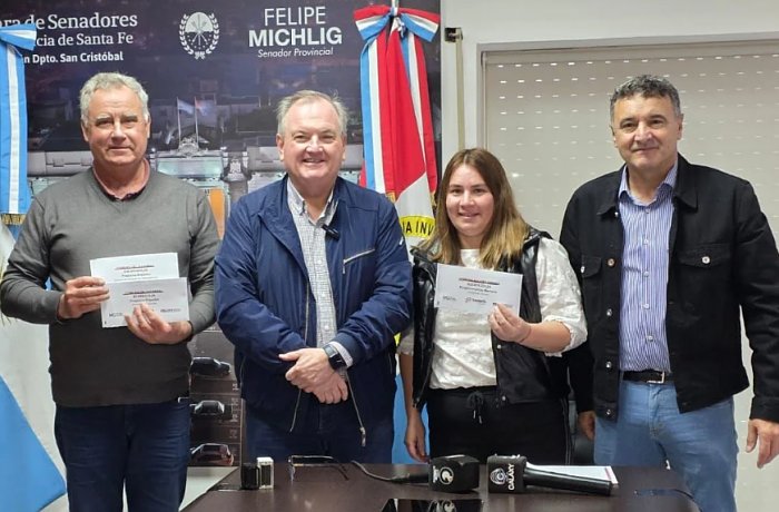 Aguará Grande y La Cabral recibieron aportes provinciales para obras y equipamiento