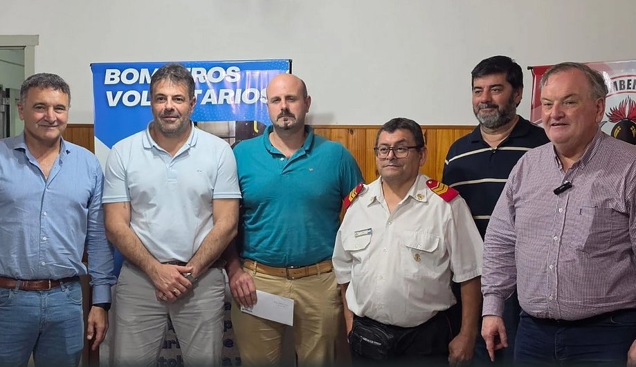 Bomberos Voluntarios de San Cristóbal y Suardi recibieron aportes provinciales para fortalecer su funcionamiento