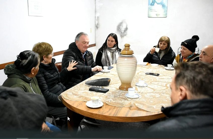 Felipe y Dianela Michlig visitaron instituciones de Ambrosetti y dialogaron con estudiantes