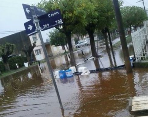 Pozo del Molle atraviesa una inundación sin precedentes