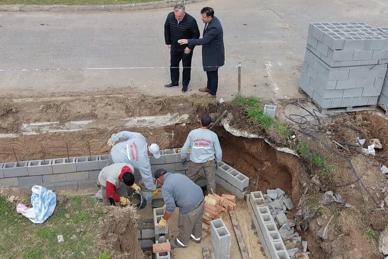 Michlig y Gastaldi supervisaron obras de canalización en el norte de Suardi