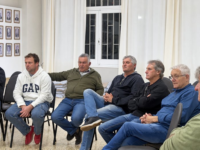Suardi: Planifican nuevas obras de ripio para mejorar los caminos rurales