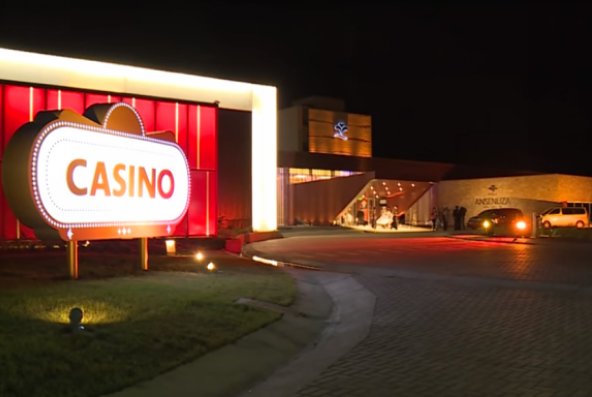 Polémica en la Legislatura cordobesa por el costo del Hotel Ansenuza Miramar