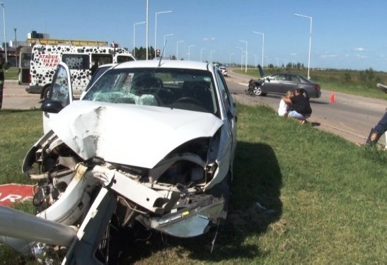 Espectacular accidente en el acceso sur de Morteros
