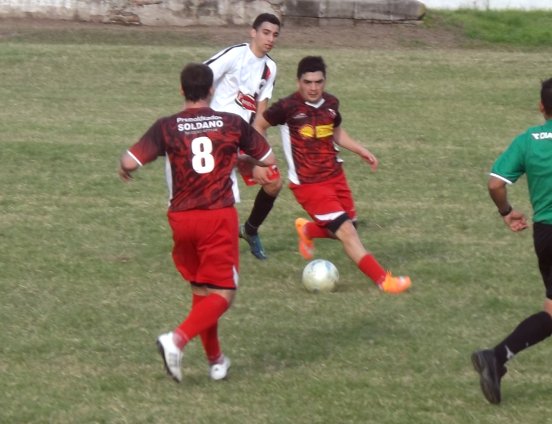 La Liga: Juniors, Porteña y San Jorge se hicieron fuertes de local