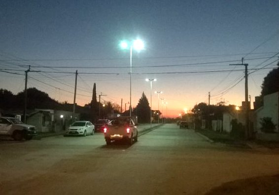 Habilitaron la nueva iluminación de la Av. Brinkmann